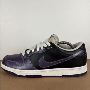Rare Vintage 2009 Women’s dunk low ‘purple black’ size 11W | 9.5 Men